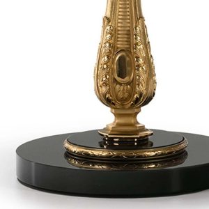 Chân Bàn góc Trianon