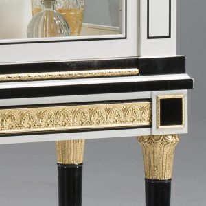 Chân tủ rượu Wellington