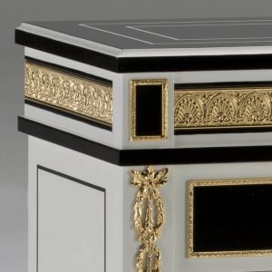 Tab đầu giường Wellington Mariner đẹp