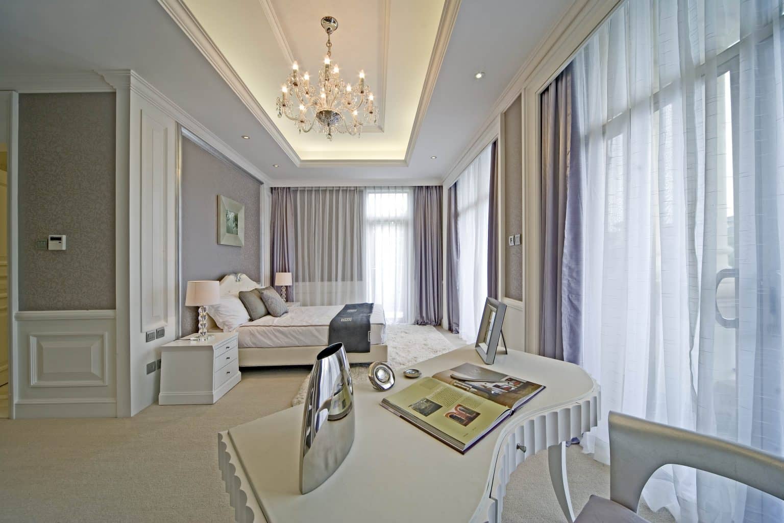 nội thất phòng ngủ phong cách tân cổ điển sang trọng do thổ cẩm decor thi công