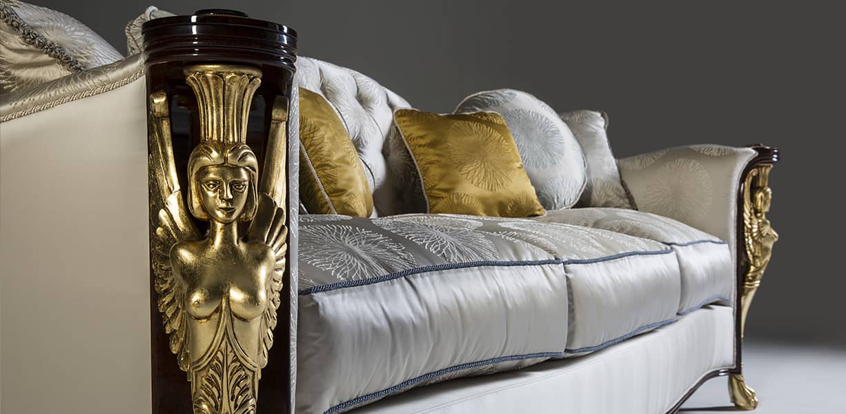 sofa tân cổ điển gỗ tự nhiên sang trọng, tinh tế do thổ cẩm decor thực hiện tổng thầu nội thất